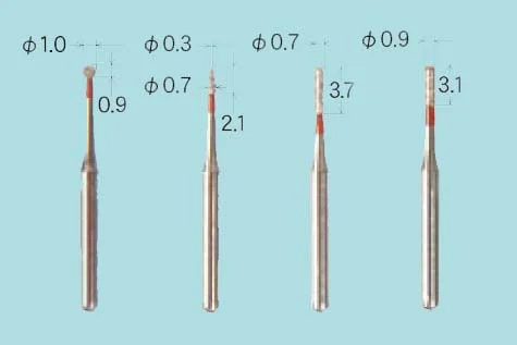 先の太さが0.3〜1.0mmの、極細のバー4本